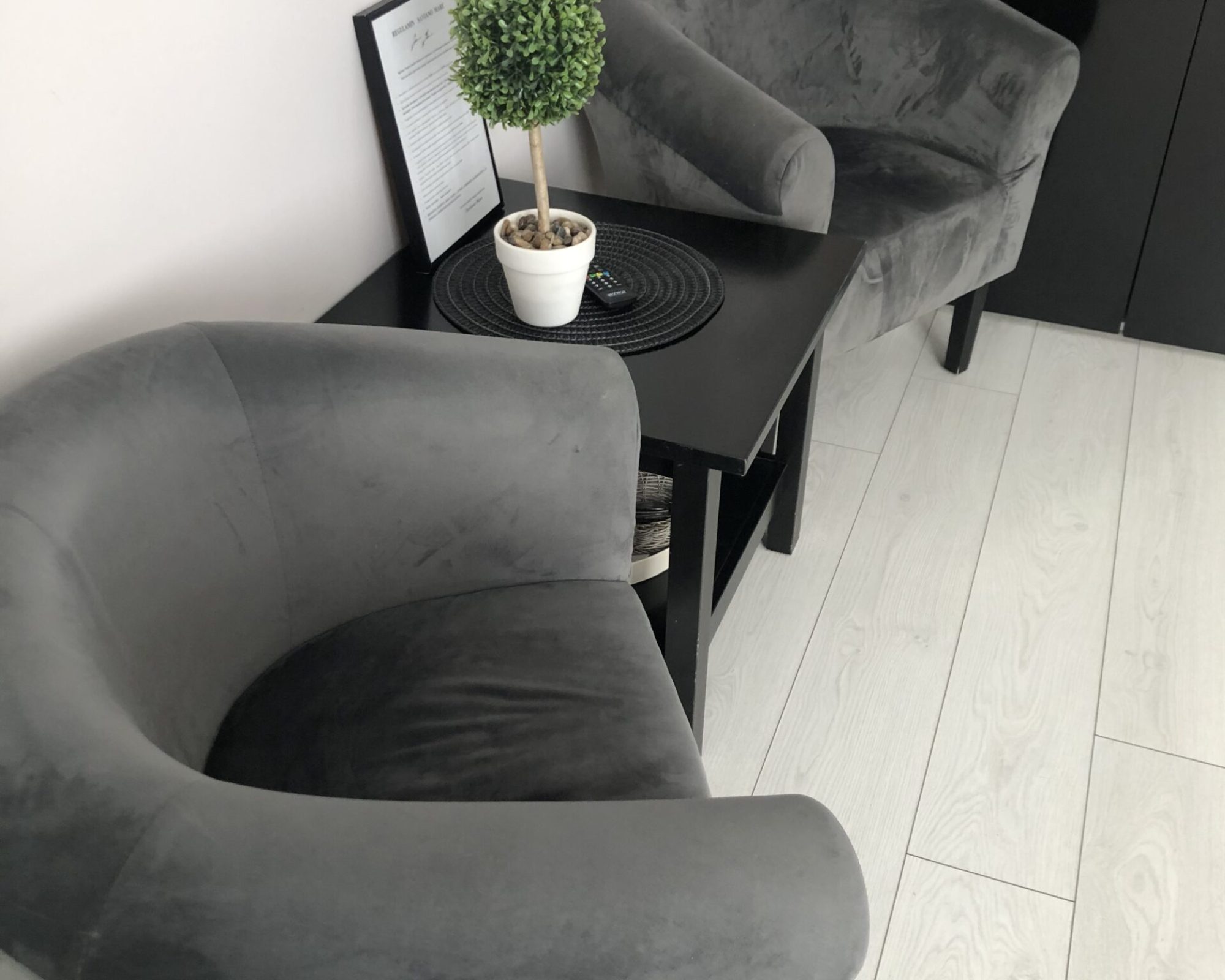 10558D6D-ABA2-4D06-A838-9FF772C9F307