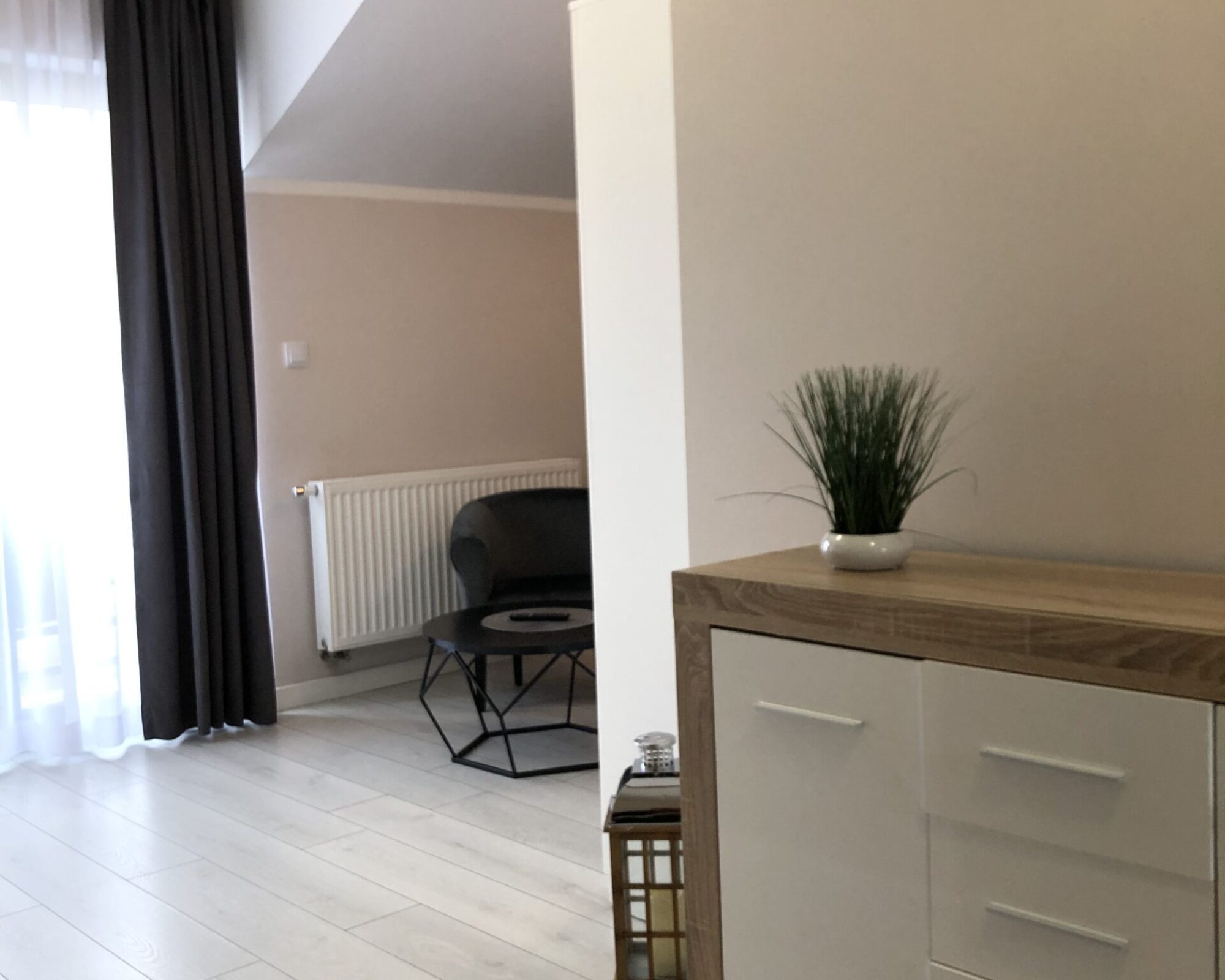 CE31AC3D-6814-41B5-9AC5-4E43185F29FB